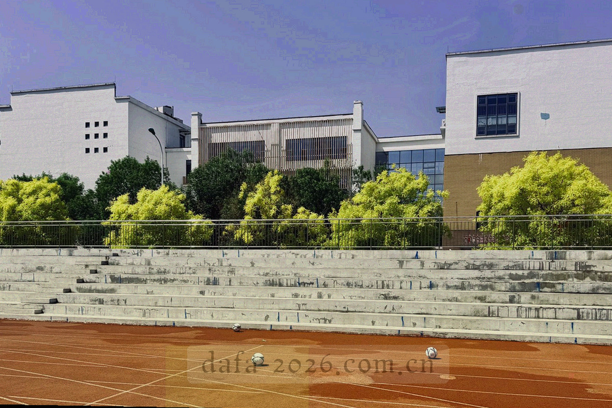 福建地标剪影与更新频次标签叠加的抽象图，表现福建地区更新节点更密集